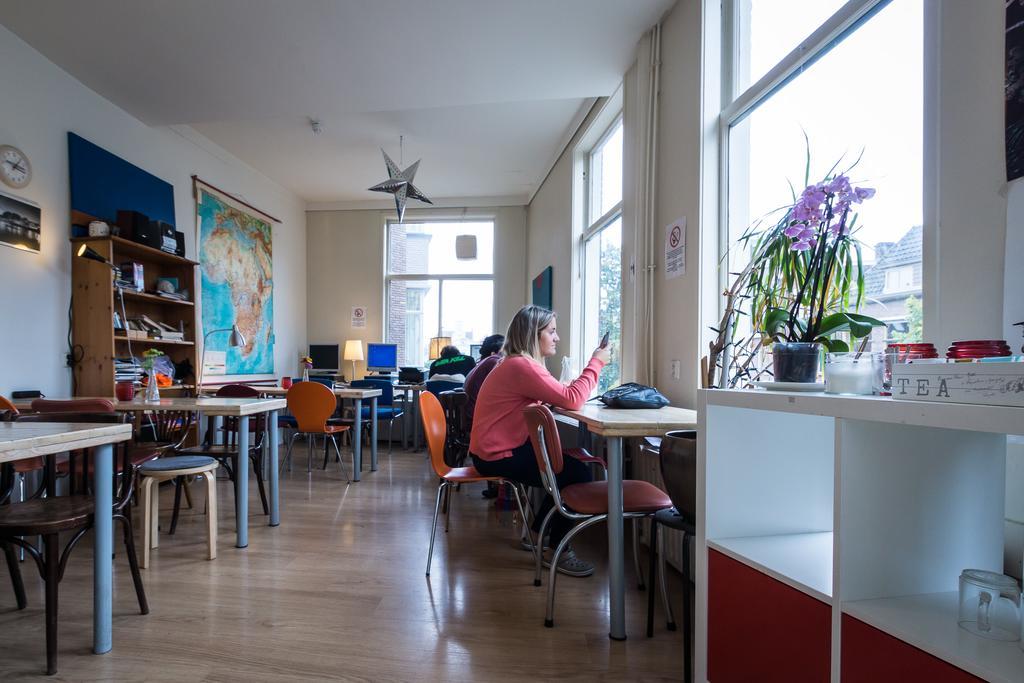 Stone Hotel & Hostel Утрехт Екстериор снимка