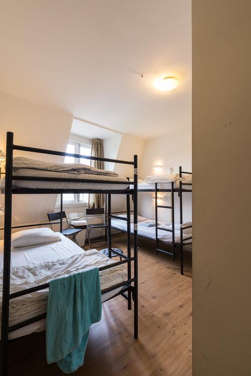 Stone Hotel & Hostel Утрехт Екстериор снимка