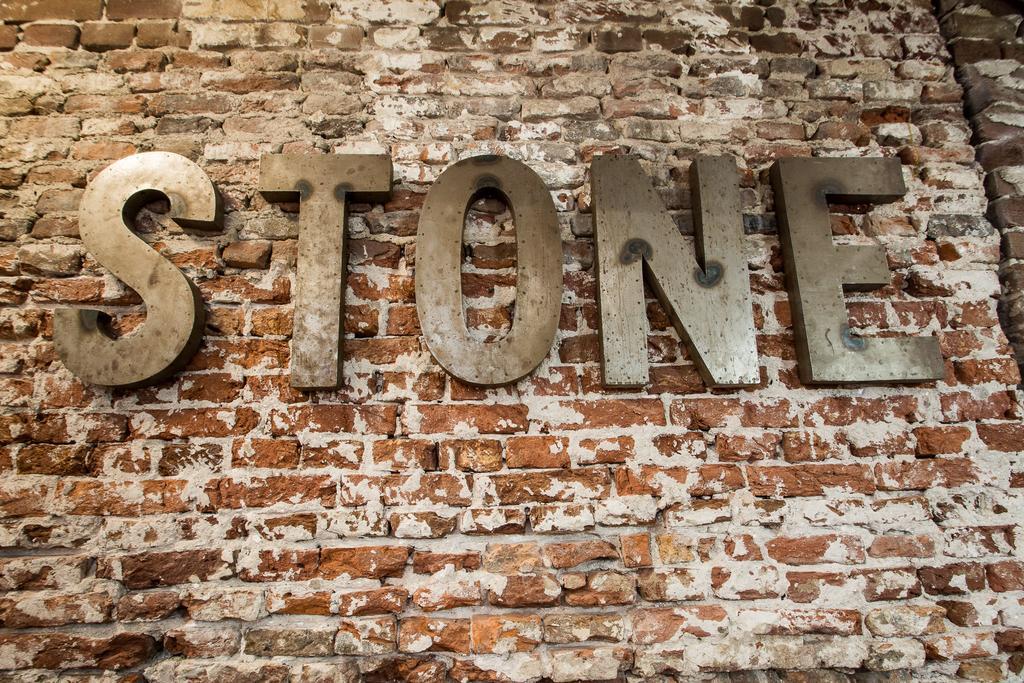 Stone Hotel & Hostel Утрехт Екстериор снимка