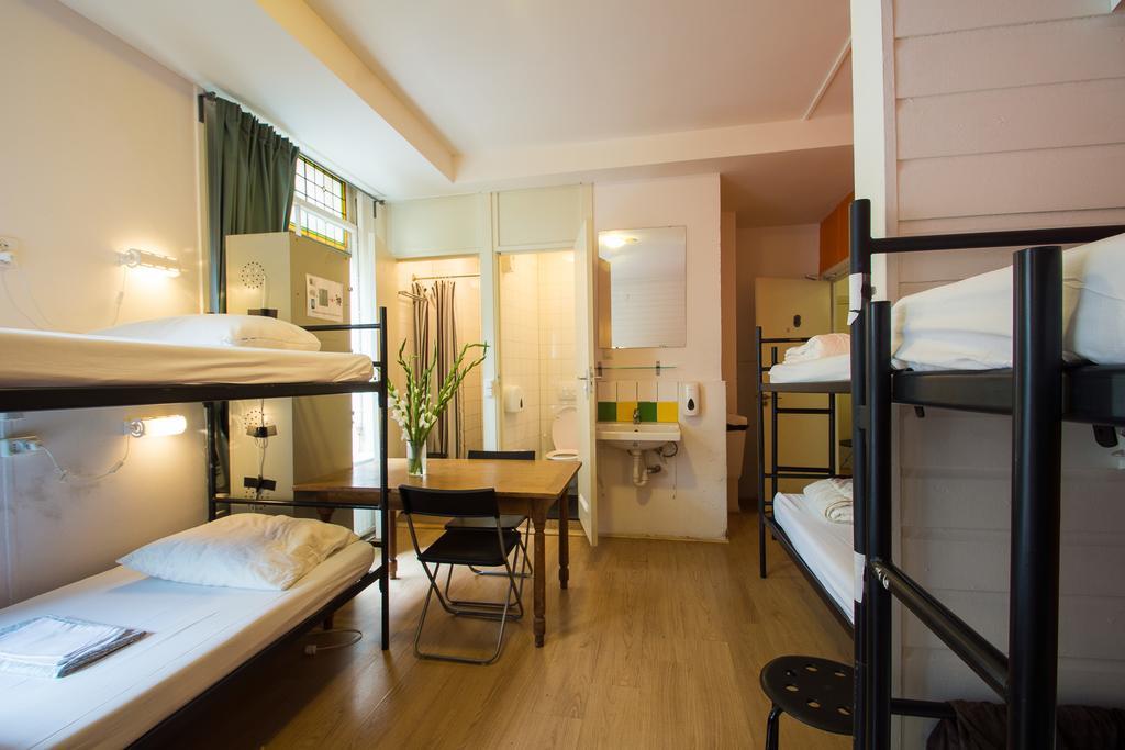Stone Hotel & Hostel Утрехт Екстериор снимка