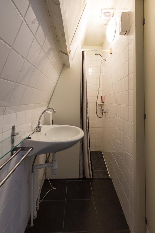 Stone Hotel & Hostel Утрехт Екстериор снимка